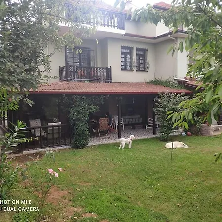 Hotel Sapanca Lueks Havuzlu Tripleks