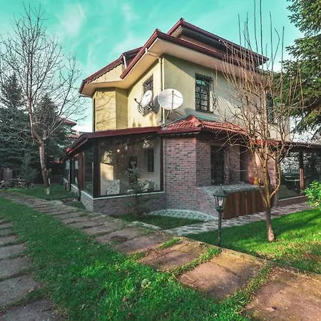 Hotel Sapanca Lueks Havuzlu Tripleks